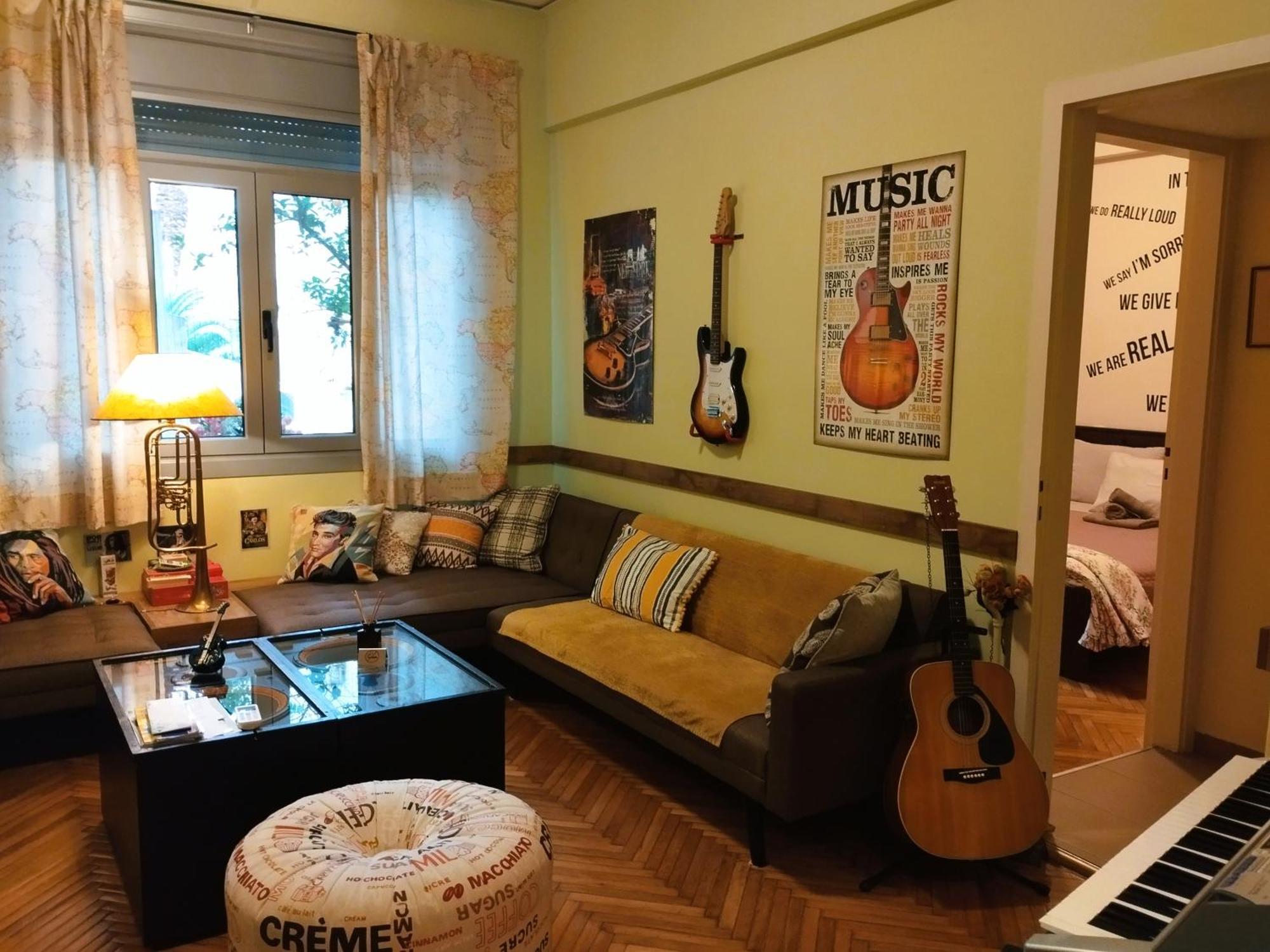 Apartament Still Got The Blues